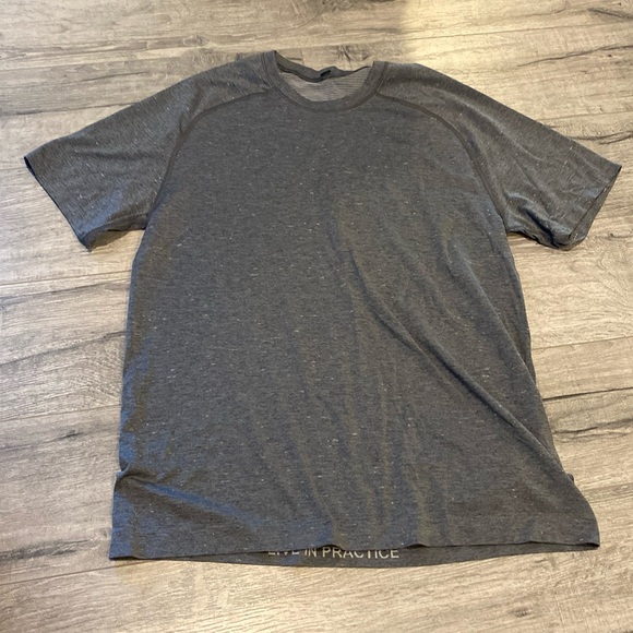 Lululemon T Shirt - Picture 1 of 5